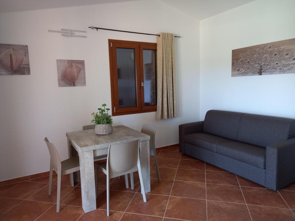אורוסיי Villa Aratha מראה חיצוני תמונה