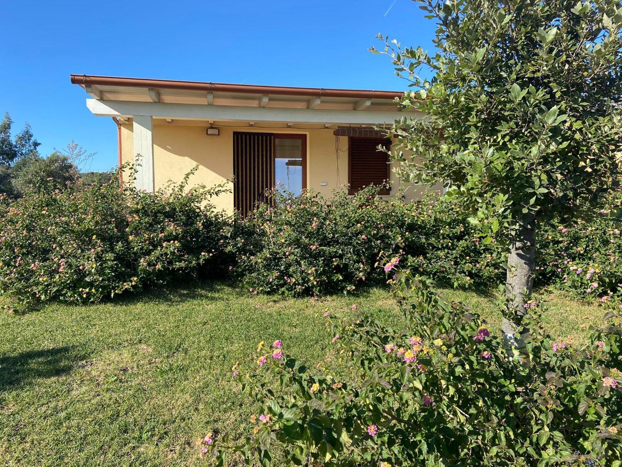 אורוסיי Villa Aratha מראה חיצוני תמונה