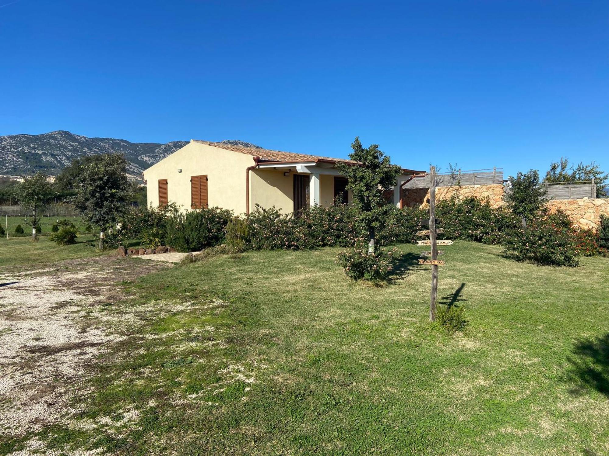 אורוסיי Villa Aratha מראה חיצוני תמונה