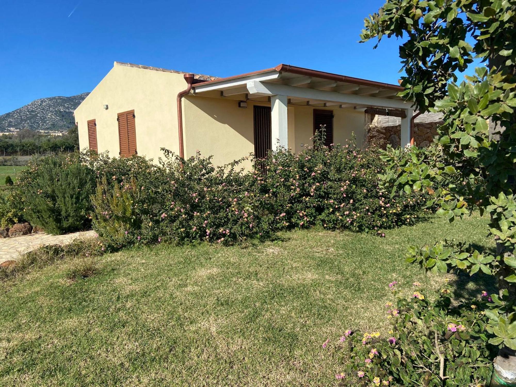 אורוסיי Villa Aratha מראה חיצוני תמונה