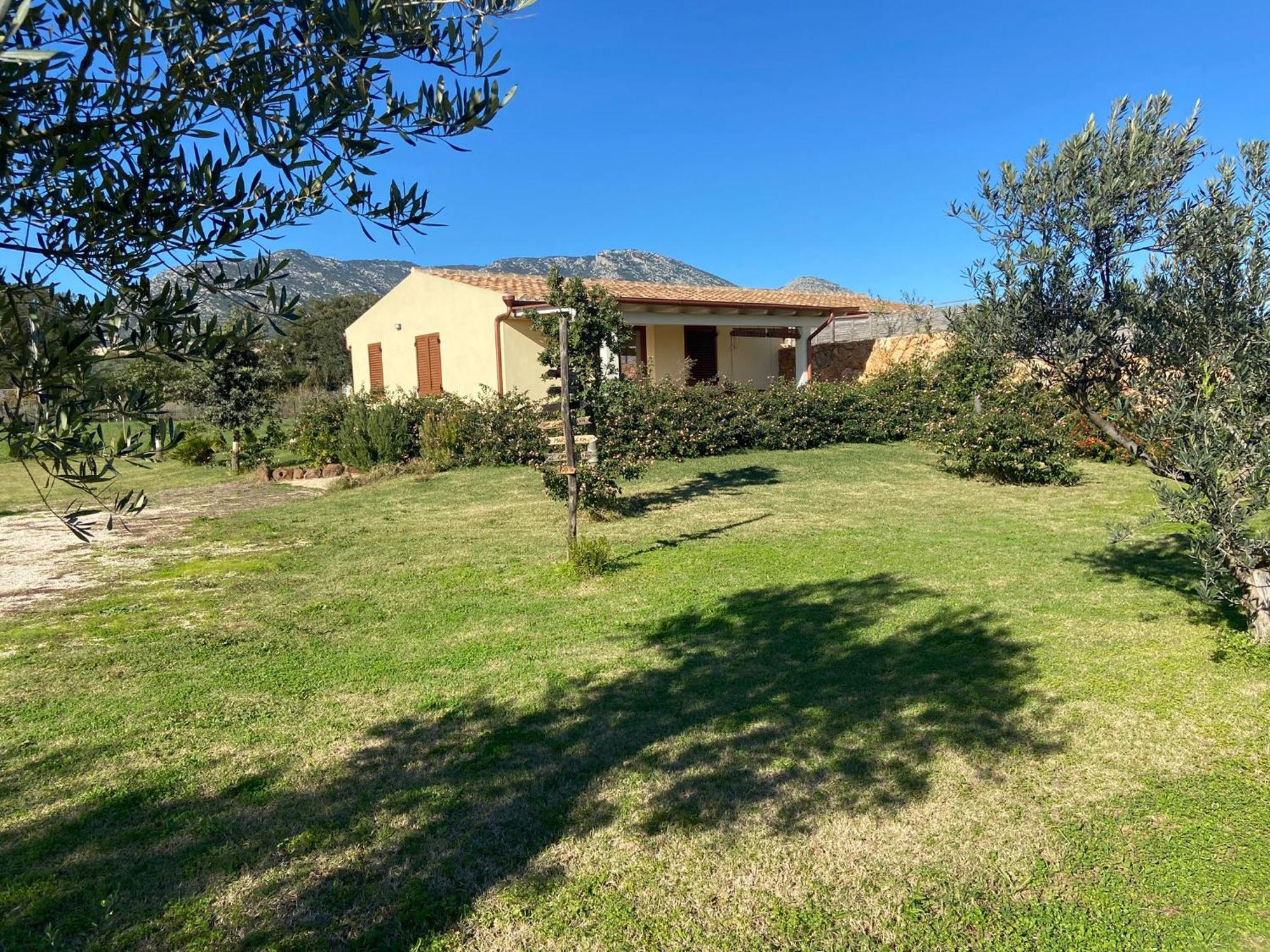 אורוסיי Villa Aratha מראה חיצוני תמונה
